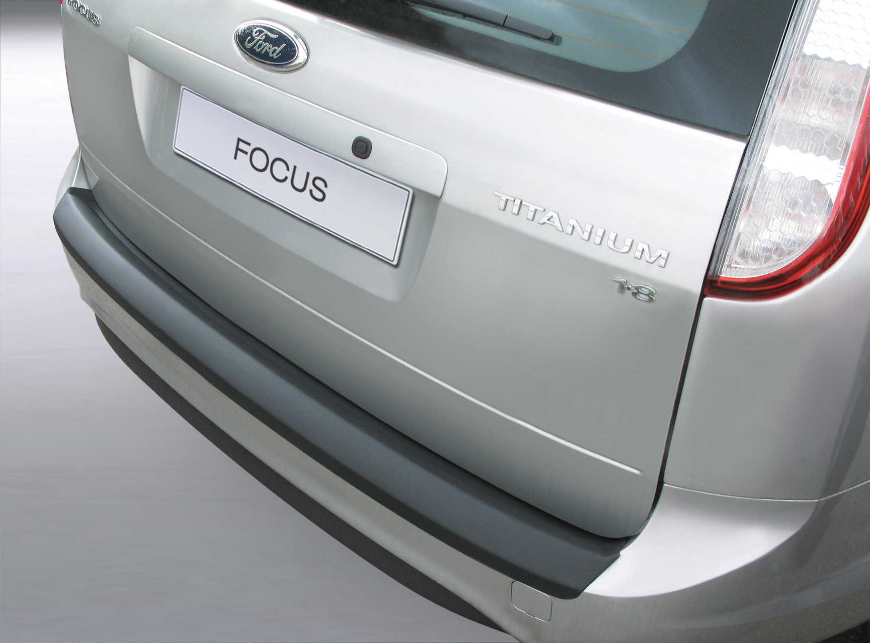 Takapuskurin kolhusuoja Ford Focus Estate 2007-2011