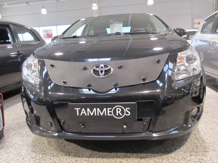 Maskisuoja Toyota Avensis 2009-2011