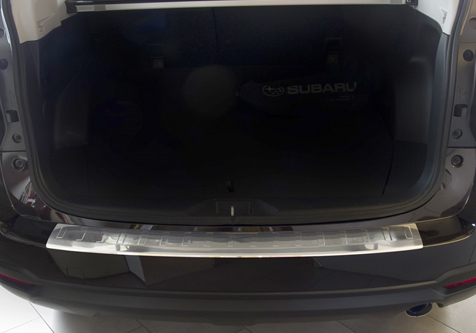 Takapuskurin kolhusuoja Subaru Forester IV 13-, Rosteri