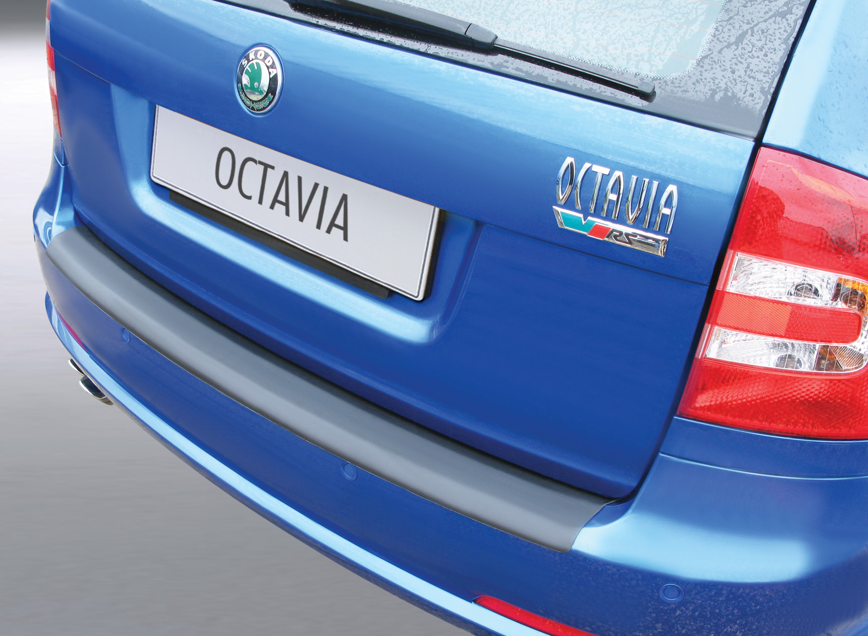 Takapuskurin kolhusuoja Skoda Octavia III VRS 01/09-6/12