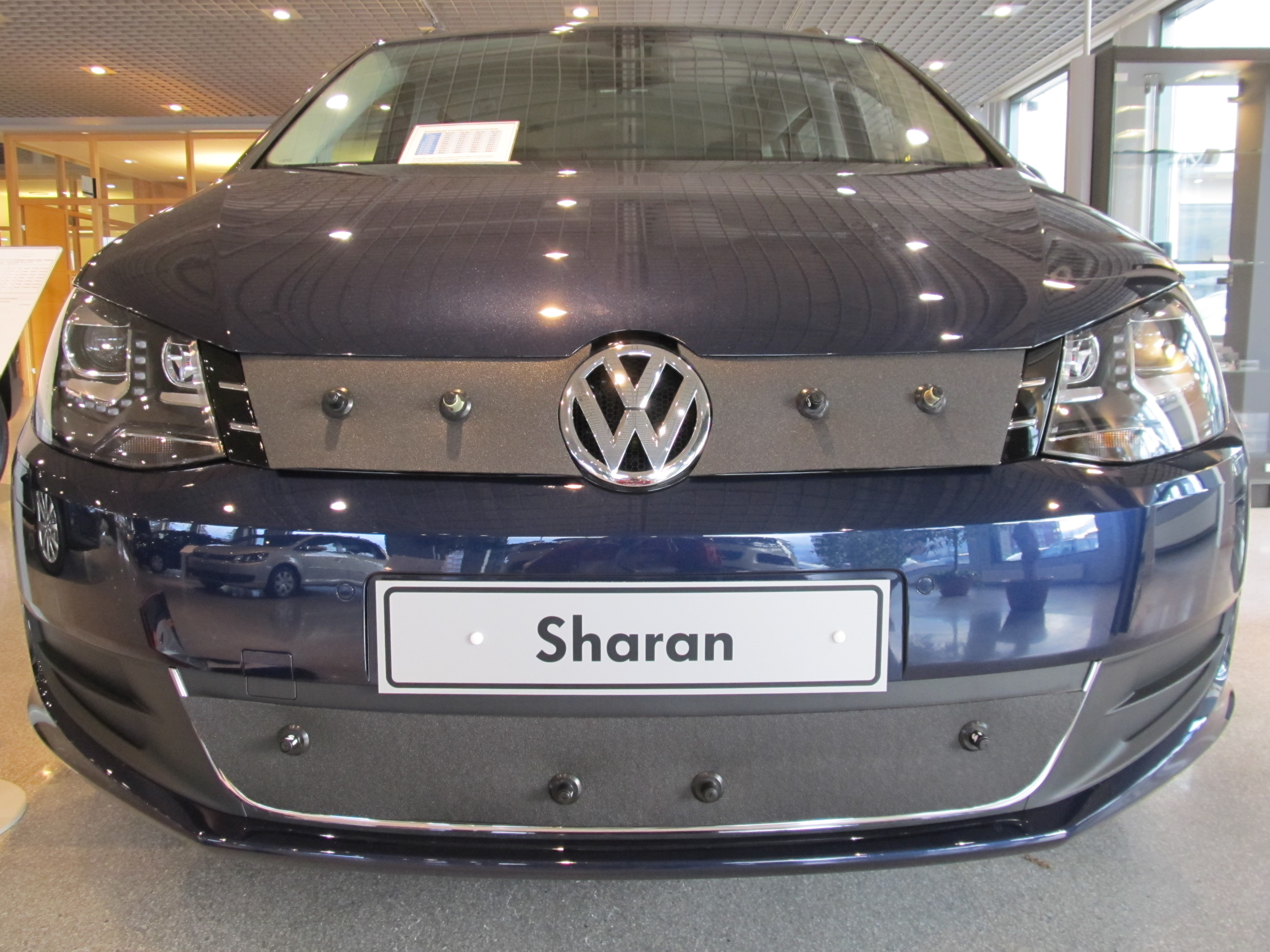 Maskisuoja Volkswagen Sharan 2011-