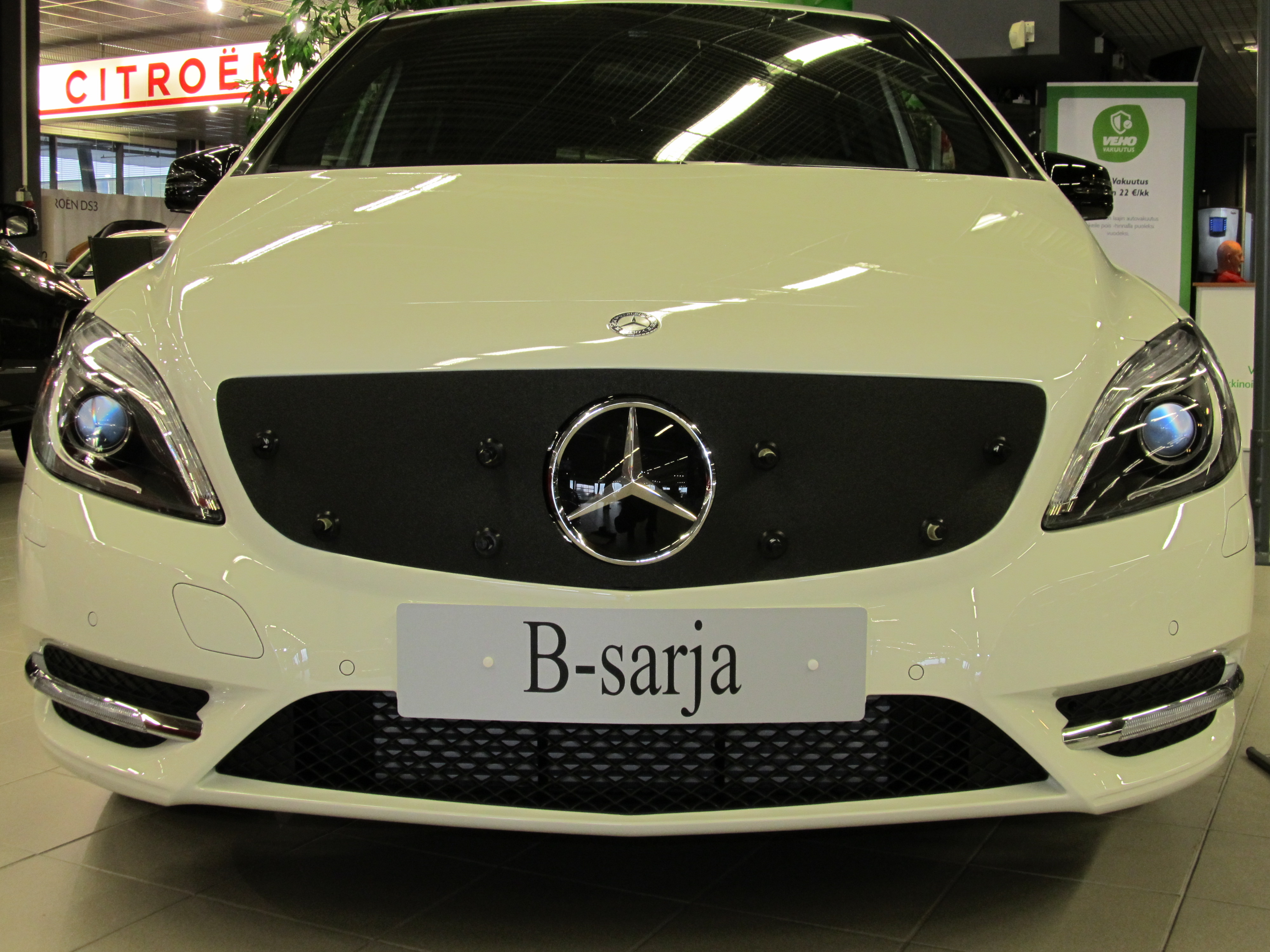 Maskisuoja Mercedes Benz B-sarja 2012-2014