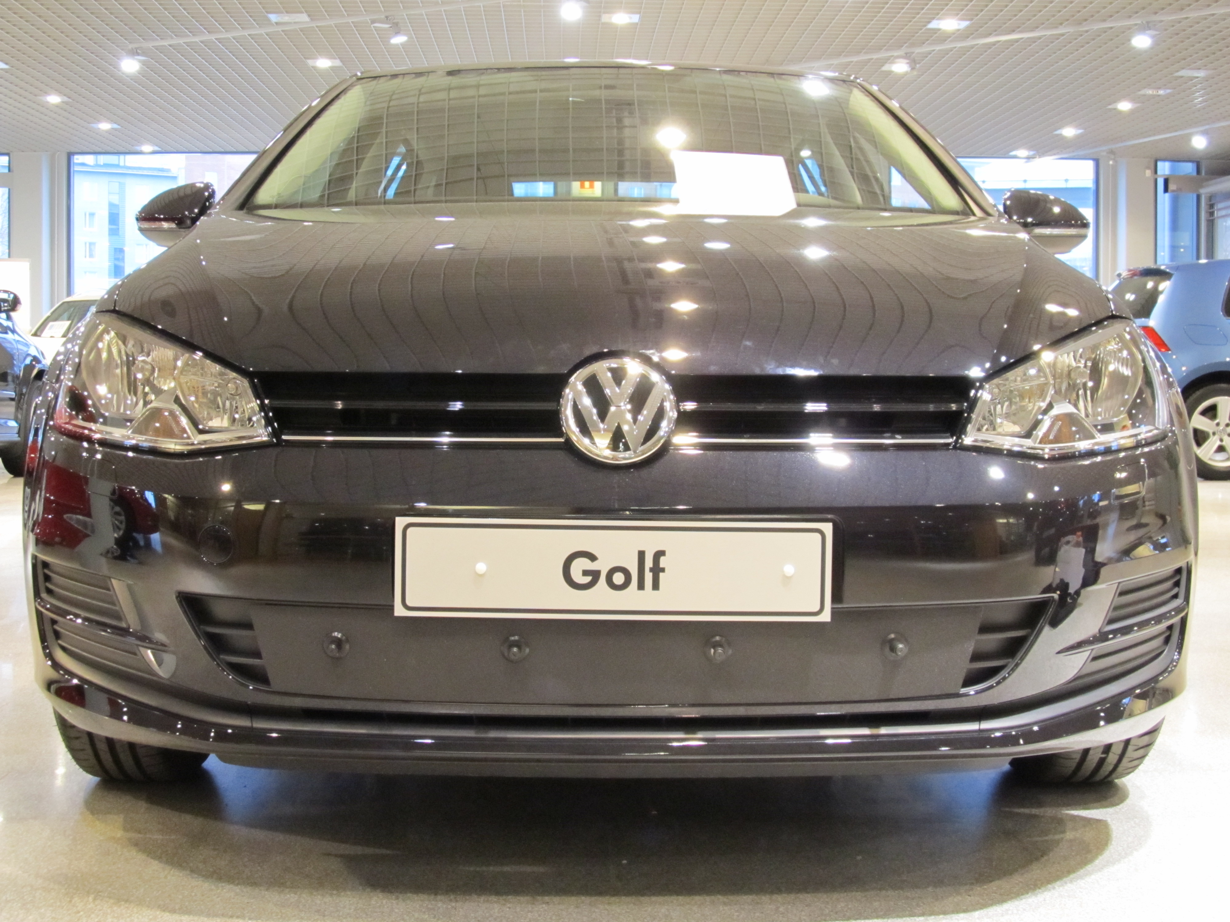 Maskisuoja Volkswagen Golf VII 2012-2016