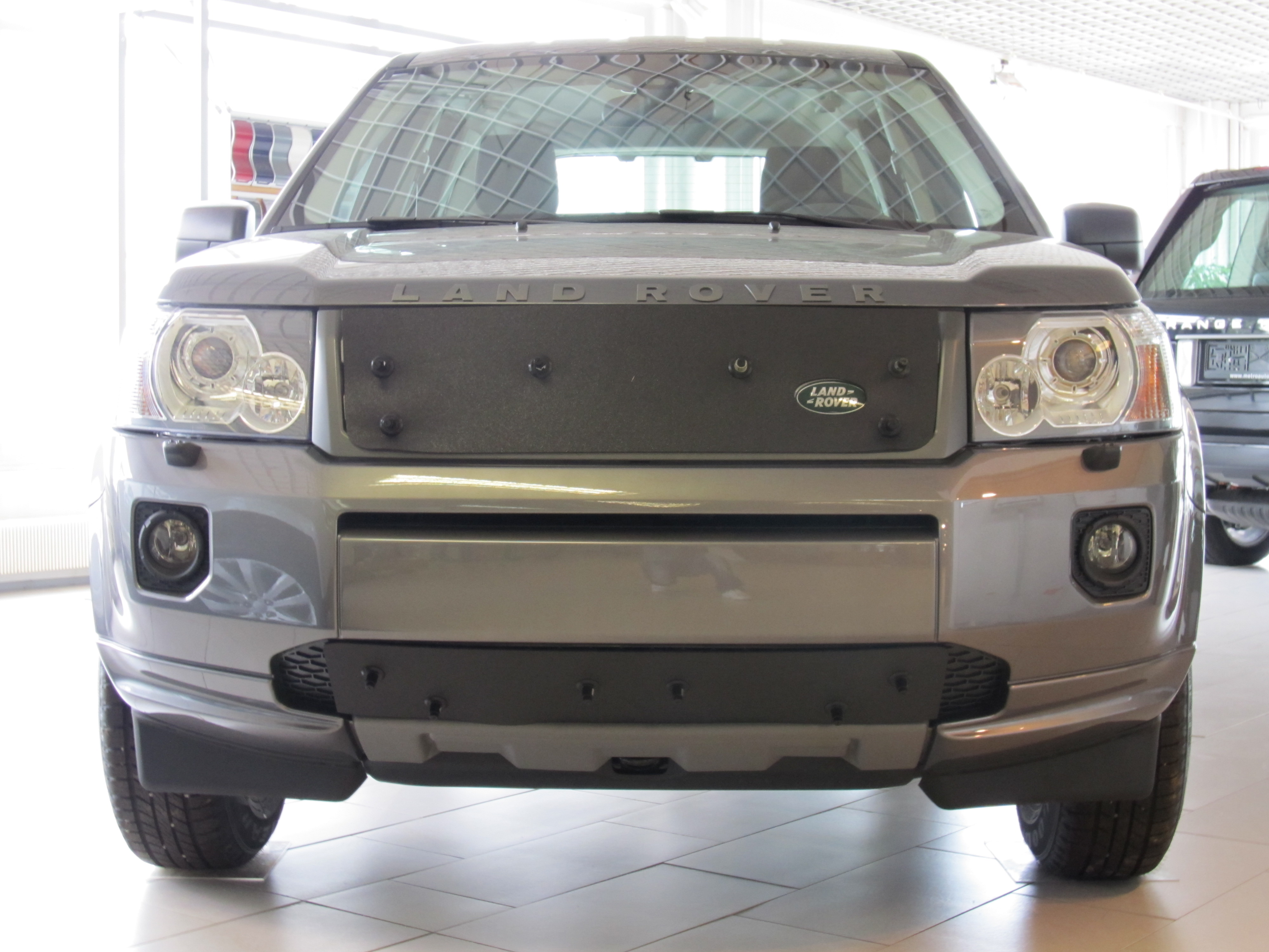 Maskisuoja Land Rover Freelander II 2010-2012