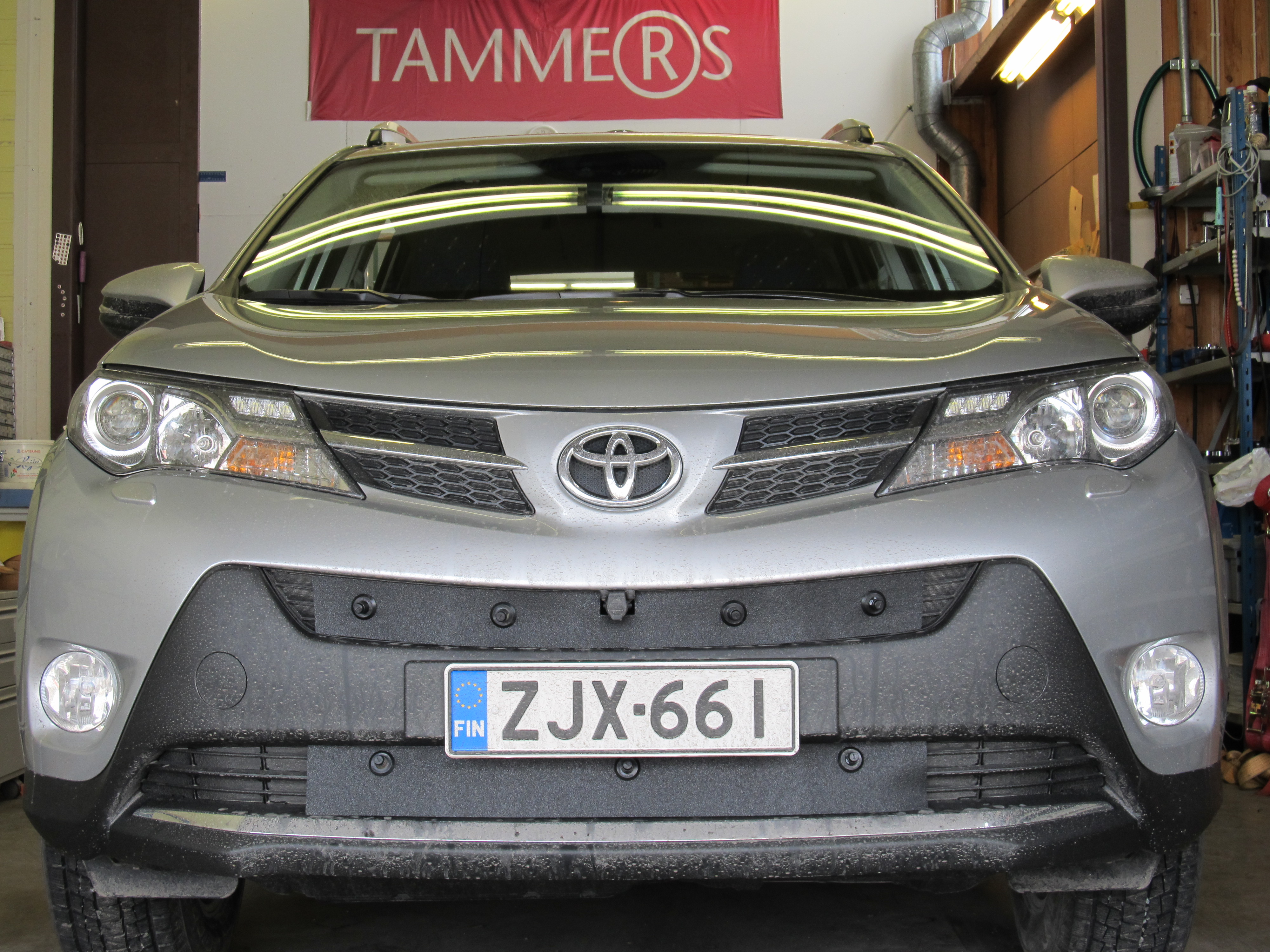 Maskisuoja Toyota RAV4 2013-2015