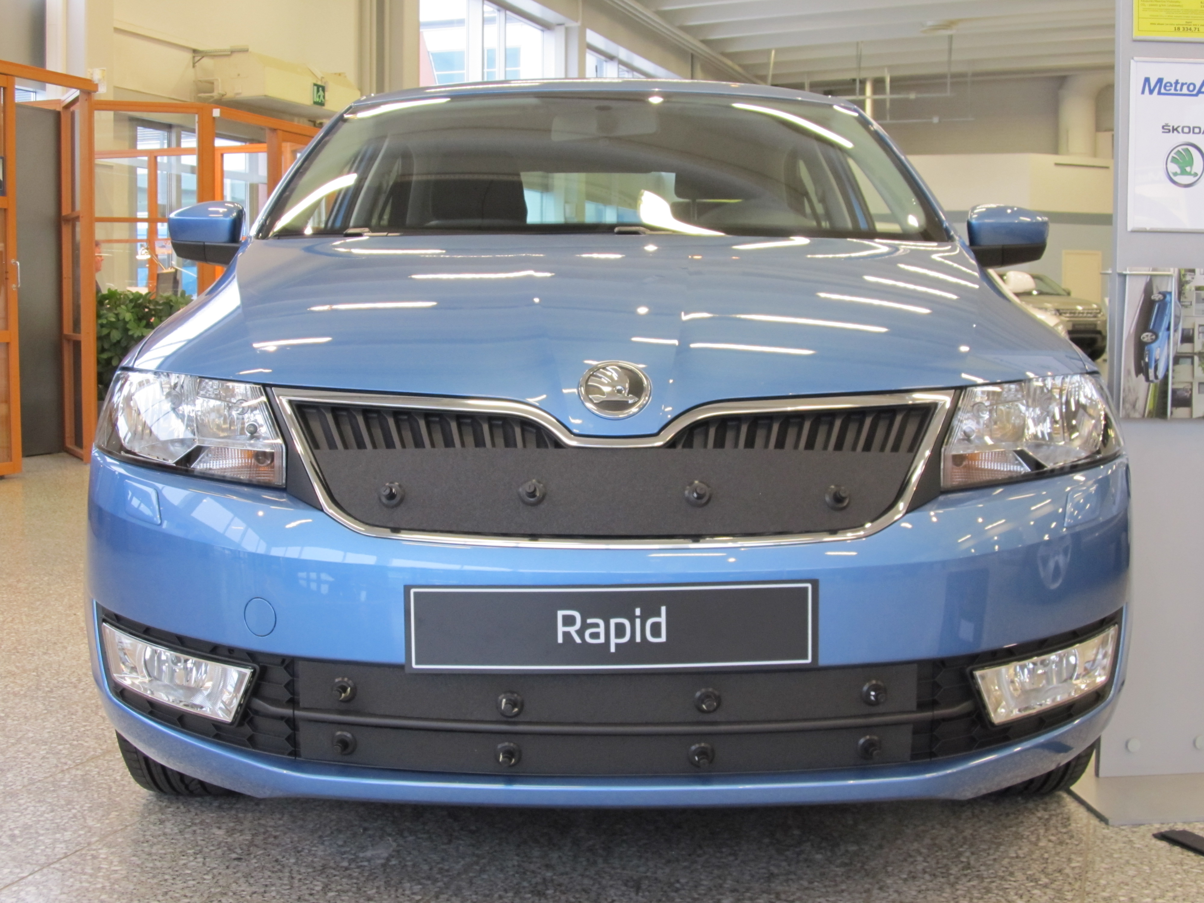 Maskisuoja Skoda Octavia RS 2013-2016, etututkalla (Kopio)