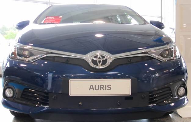 Maskisuoja Toyota Auris 2013-2015 (Kopio)