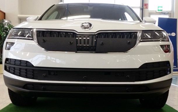 Maskisuoja Skoda Karoq 1.0 TSI 2018- (Kopio)