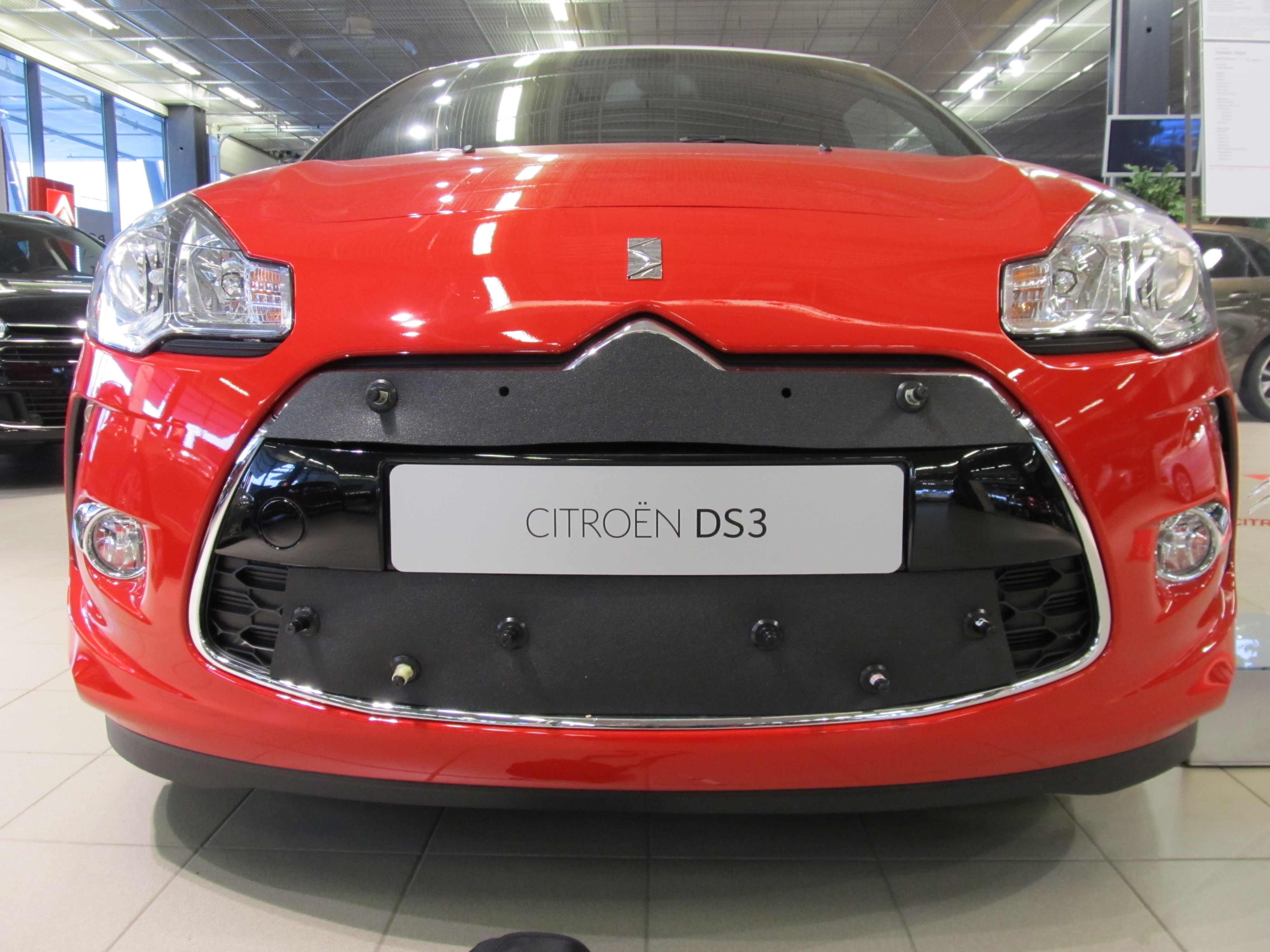 Maskisuoja Citroen DS3 2011-2015