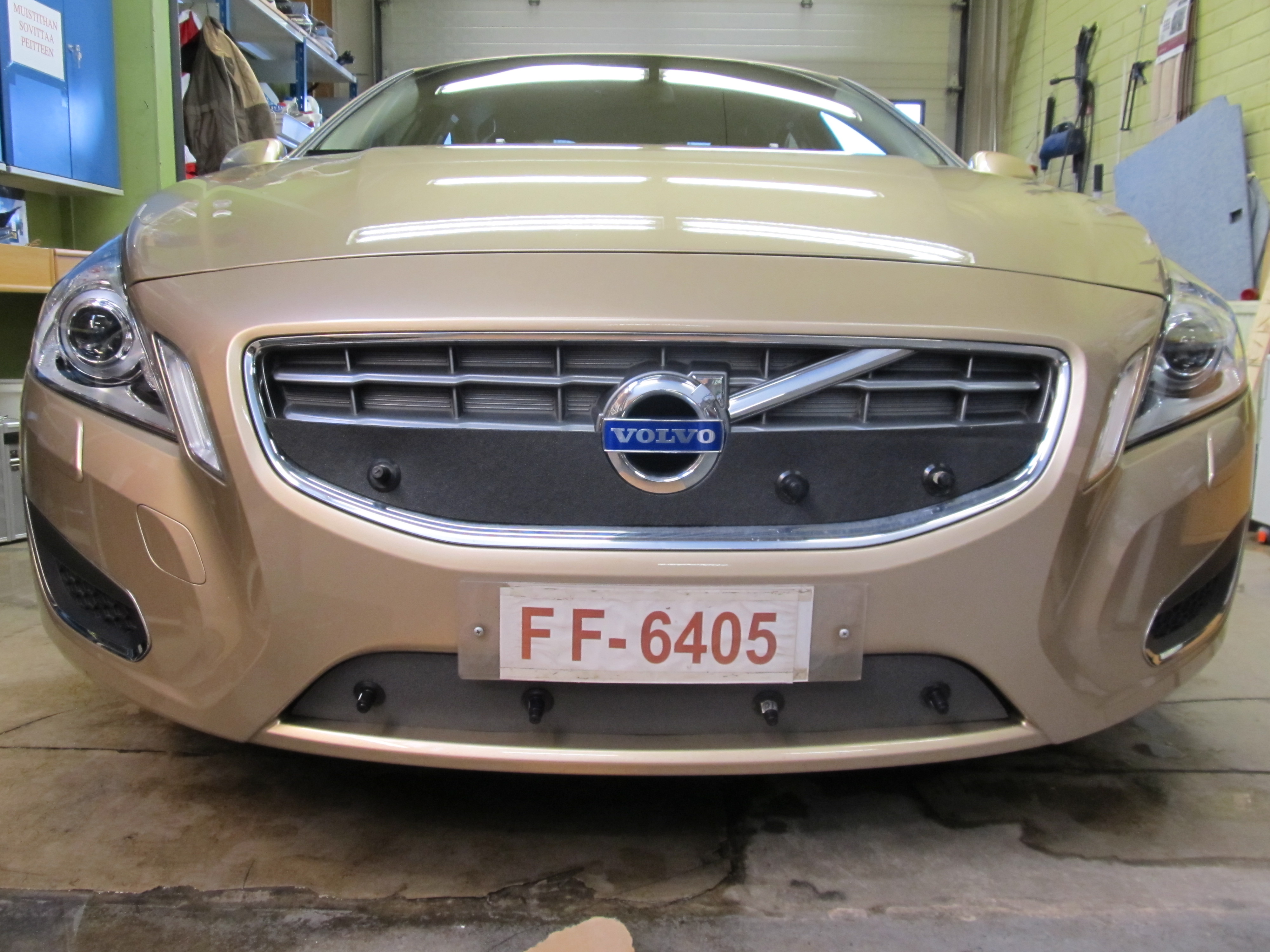 Maskisuoja Volvo S60/V60 CrossCountry 2016- (Kopio)